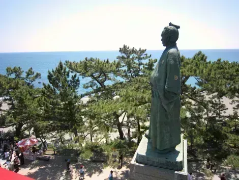 Statue of Sakamoto Ryoma